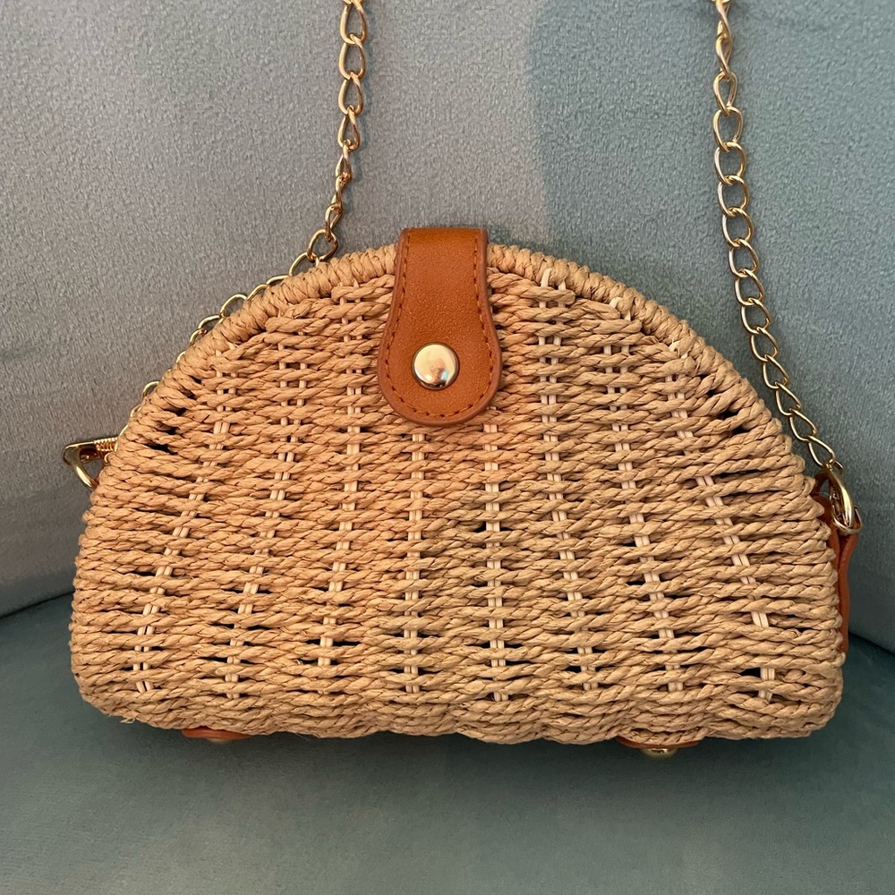 Straw cross body